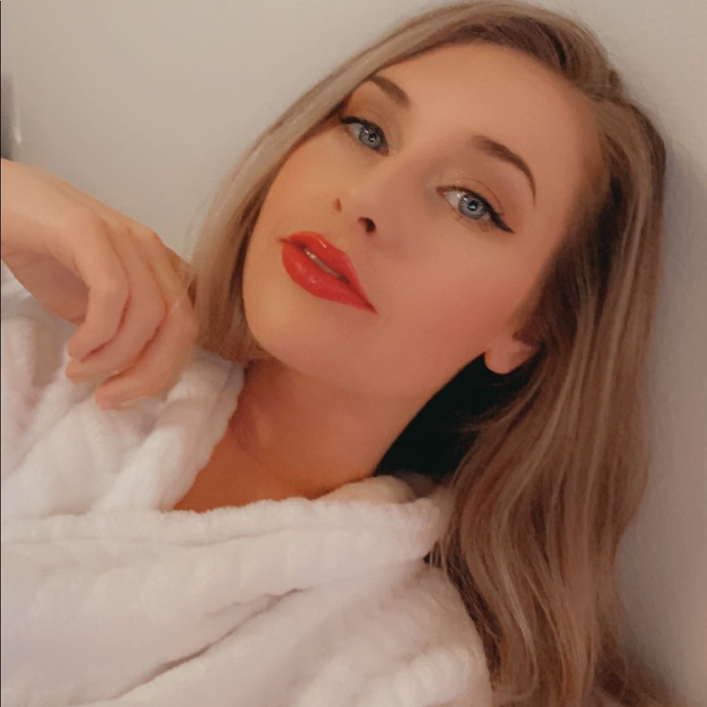 💕 POSH AMBASSADOR II & SUGGESTED USER 💕 - Picture 2 of 15